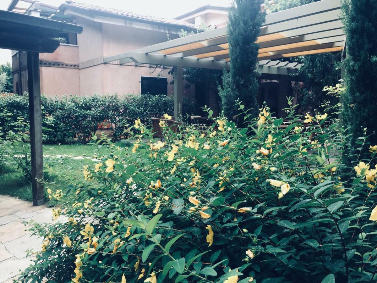 Cocciopestorooms Marina di Massa Exterior foto